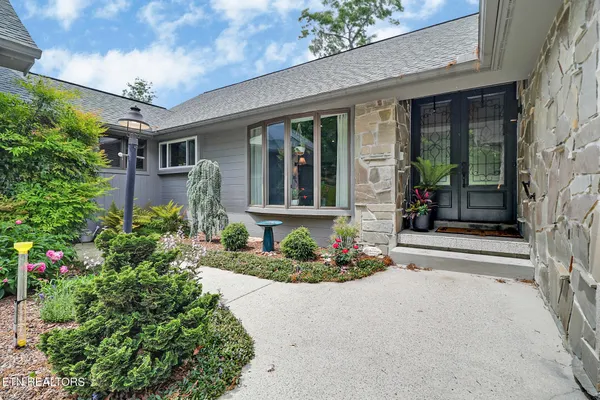 Property Slideshow image 3 of 61 | 197 markham ln, Crossville, TN, 38558