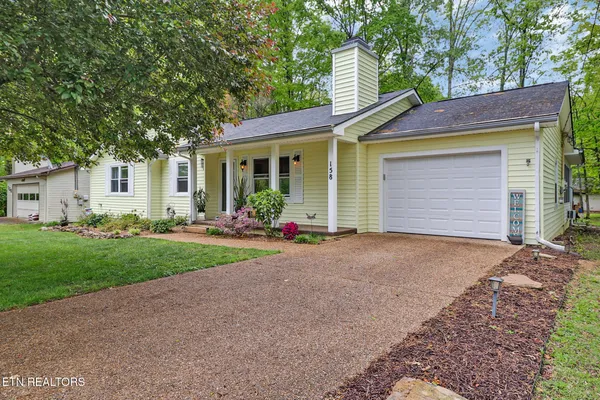 Property Slideshow image 2 of 37 | 158 dovenshire dr, Crossville, TN, 38558