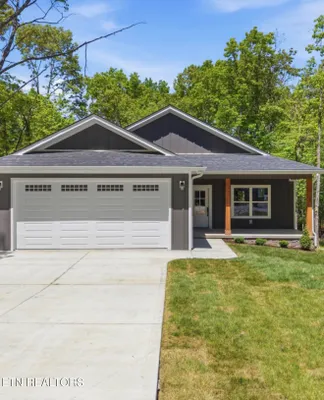 Property Slideshow image 2 of 41 | 172 hawes cir, Crossville, TN, 38558
