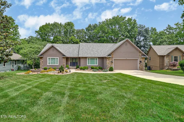 Property Slideshow image 2 of 45 | 109 huntington dr, Fairfield Glade, TN, 38558
