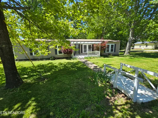 Property Slideshow image 2 of 25 | 313 rugby rd, Crossville, TN, 38558