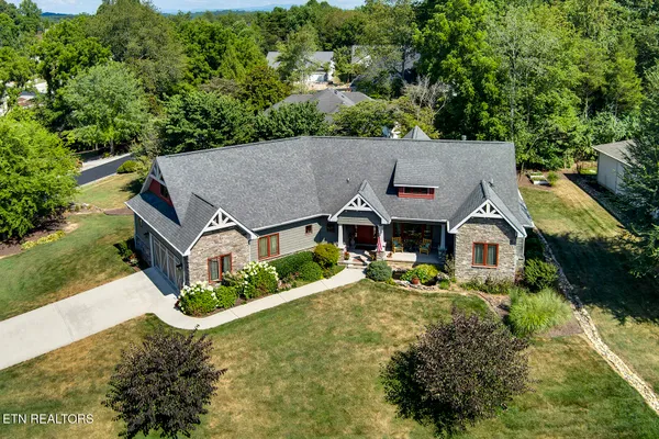 Property Slideshow image 2 of 60 | 308 saloli ln, Loudon, TN, 37774