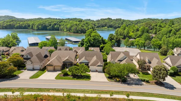 Property Slideshow image 2 of 40 | 1049 rarity bay pkwy, Vonore, TN, 37885