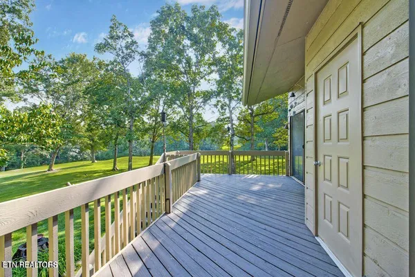 Property Slideshow image 3 of 26 | 512 druid lndg, Crossville, TN, 38558