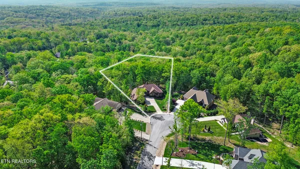 Property Slideshow image 3 of 45 | 41 kingsley ct, Crossville, TN, 38558
