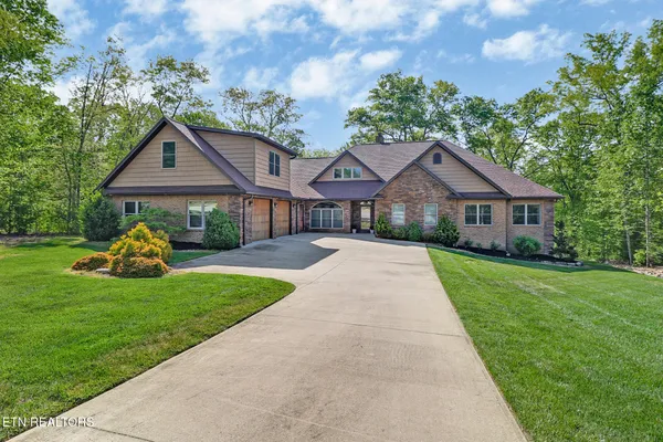Property Slideshow image 2 of 45 | 41 kingsley ct, Crossville, TN, 38558