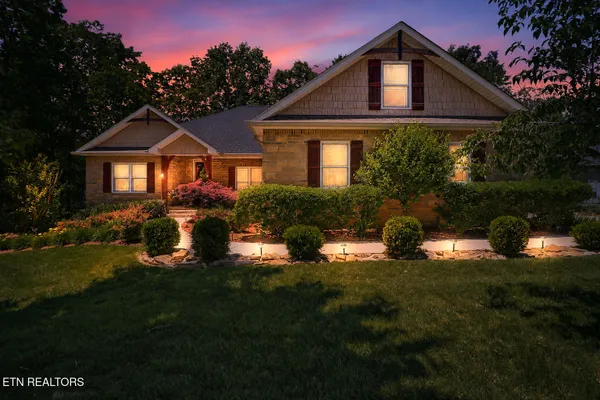 Property Slideshow image 2 of 57 | 36 kingsbridge ln, Crossville, TN, 38558