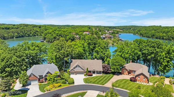 Property Slideshow image 3 of 58 | 309 saloli ln, Loudon, TN, 37774