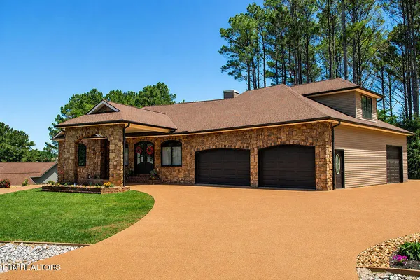 Property Slideshow image 2 of 63 | 301 inagehi ln, Loudon, TN, 37774