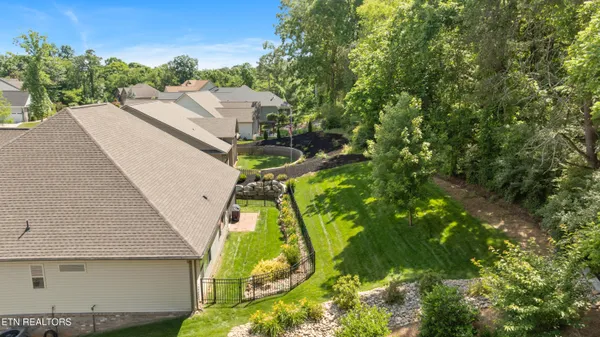 Property Slideshow image 3 of 45 | 306 okema way, Loudon, TN, 37774