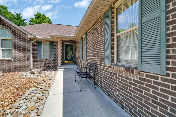 Property Slideshow image 3 of 34 | 127 wilbourn dr, Crossville, TN, 38558
