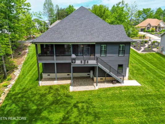 Property Slideshow image 3 of 47 | 142 amohi way, Loudon, TN, 37774
