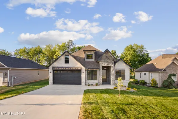 Property Slideshow image 2 of 42 | 207 ogana ln, Loudon, TN, 37774