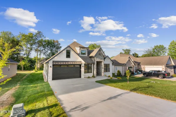 Property Slideshow image 3 of 42 | 207 ogana ln, Loudon, TN, 37774
