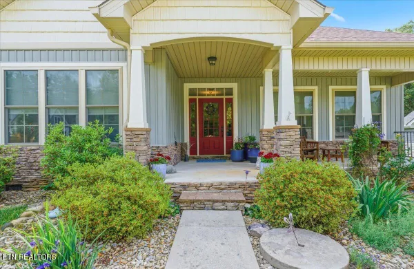 Property Slideshow image 3 of 37 | 300 gado trce, Loudon, TN, 37774