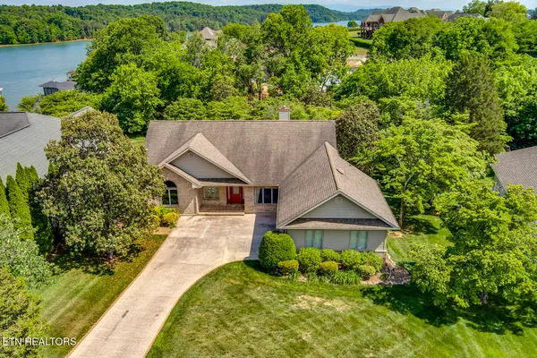 Property Slideshow image 3 of 63 | 110 kiowa way, Loudon, TN, 37774