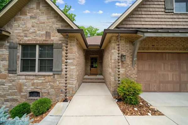 Property Slideshow image 2 of 55 | 51 oak leaf cir, Fairfield Glade, TN, 38558