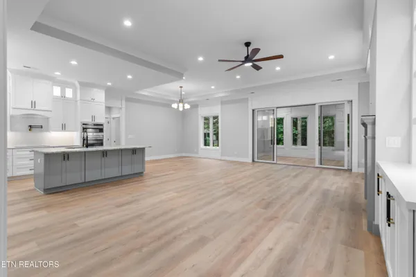 Property Slideshow image 3 of 46 | 208 ootsima way, Loudon, TN, 37774