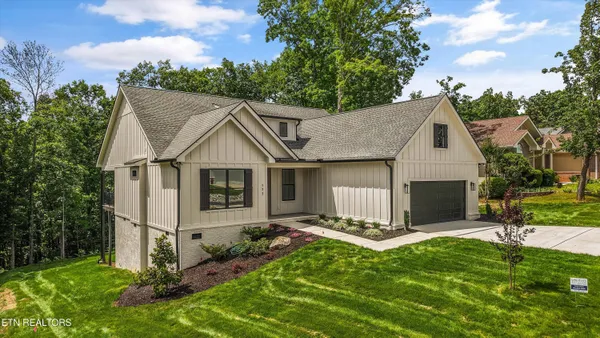 Property Slideshow image 3 of 38 | 177 elokwa way, Loudon, TN, 37774