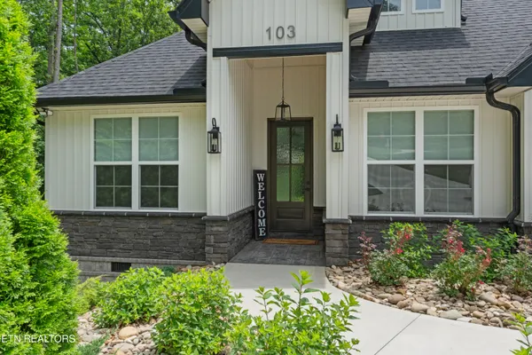 Property Slideshow image 3 of 55 | 103 oogookoo pl, Loudon, TN, 37774