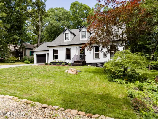 Property Slideshow image 2 of 38 | 178 chahyga way, Loudon, TN, 37774