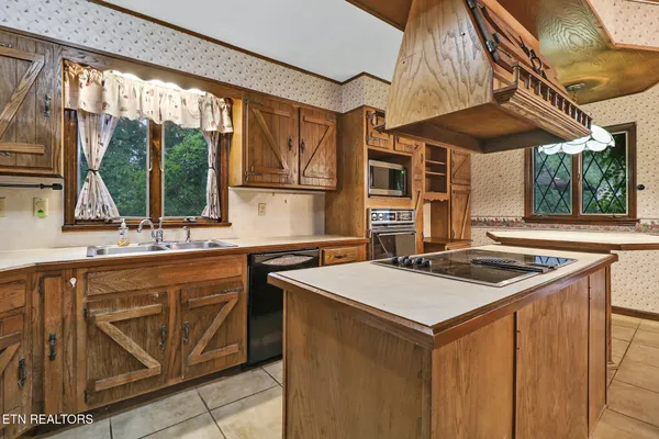 Property Slideshow image 3 of 48 | 139 anglewood dr, Fairfield Glade, TN, 38558