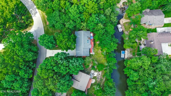 Property Slideshow image 2 of 41 | 159 ivy brook ln, Crossville, TN, 38558