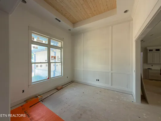 Property Slideshow image 3 of 43 | 159 elokwa way, Loudon, TN, 37774