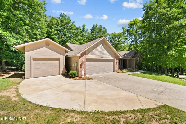 Property Slideshow image 2 of 38 | 123 camelot ln, Crossville, TN, 38558