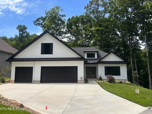 Property Slideshow image 3 of 56 | 301 seminole shrs, Loudon, TN, 37774