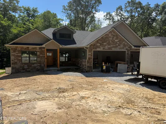 Property Slideshow image 2 of 33 | 155 natchez cir, Crossville, TN, 38558