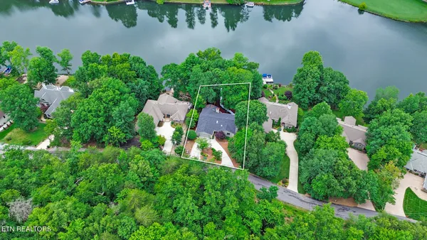 Property Slideshow image 3 of 60 | 120 chatham ln, Fairfield Glade, TN, 38558