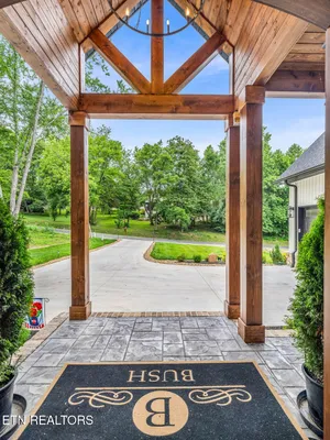 Property Slideshow image 3 of 59 | 106 daksi way, Loudon, TN, 37774