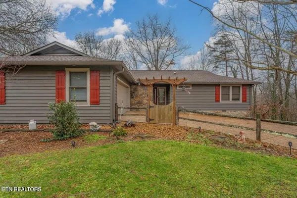Property Slideshow image 2 of 41 | 166 canterbury dr, Crossville, TN, 38558