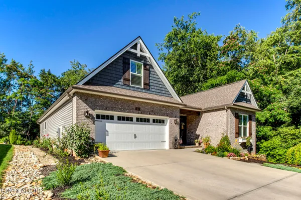 Property Slideshow image 3 of 55 | 167 tsuhdatsi way, Loudon, TN, 37774