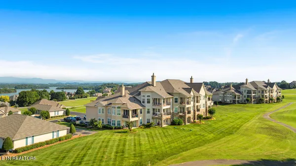 Property Slideshow image 3 of 31 | 545 rarity bay pkwy 305, Vonore, TN, 37885