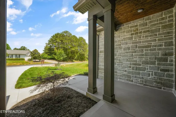 Property Slideshow image 3 of 32 | 109 chahyga way, Loudon, TN, 37774