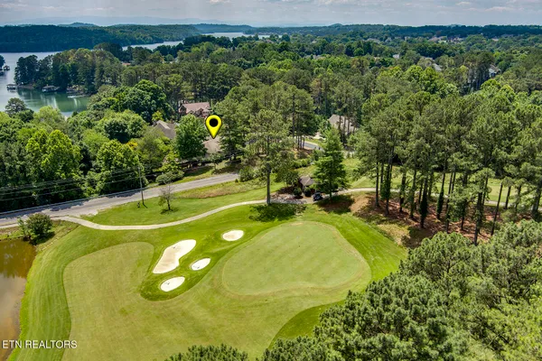 Property Slideshow image 2 of 59 | 101 piute cir, Loudon, TN, 37774