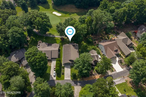 Property Slideshow image 2 of 52 | 131 inata cir, Loudon, TN, 37774