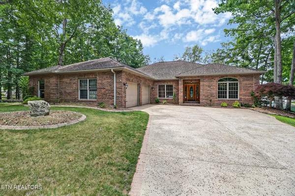 Property Slideshow image 2 of 54 | 144 lakewood dr, Crossville, TN, 38558