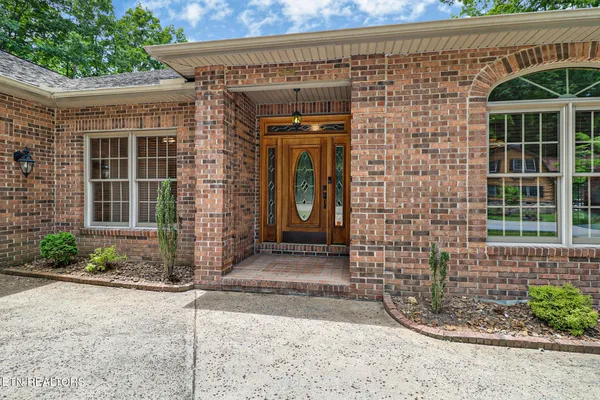 Property Slideshow image 3 of 54 | 144 lakewood dr, Crossville, TN, 38558
