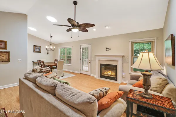 Property Slideshow image 2 of 34 | 182 berkshire loop, Fairfield Glade, TN, 38558
