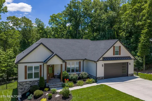Property Slideshow image 2 of 34 | 229 gadusi way, Loudon, TN, 37774