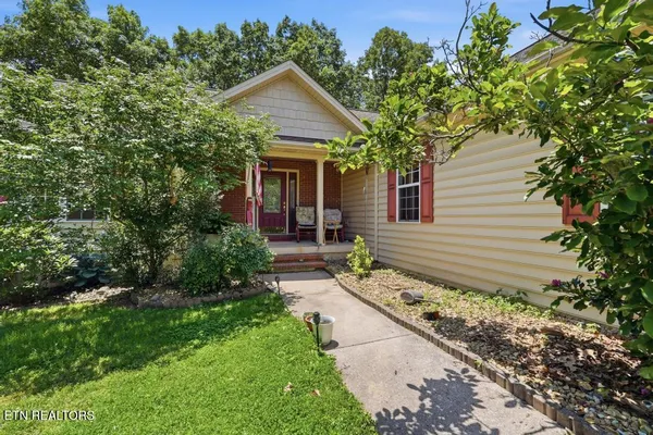 Property Slideshow image 3 of 44 | 624 lakeview dr, Crossville, TN, 38558