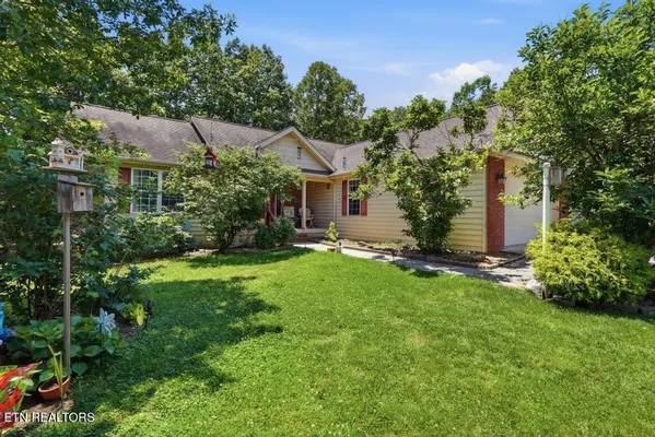 Property Slideshow image 2 of 44 | 624 lakeview dr, Crossville, TN, 38558