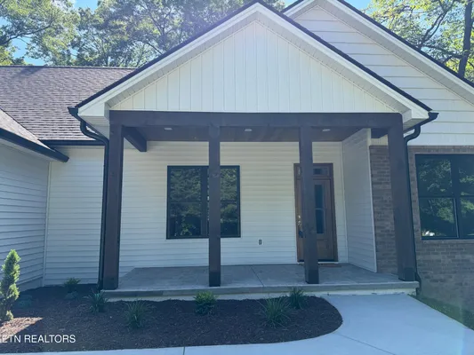 Property Slideshow image 2 of 16 | 741 westchester dr, Crossville, TN, 38558