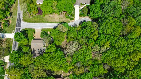 Property Slideshow image 2 of 56 | 12 ridge crest cir, Crossville, TN, 38558
