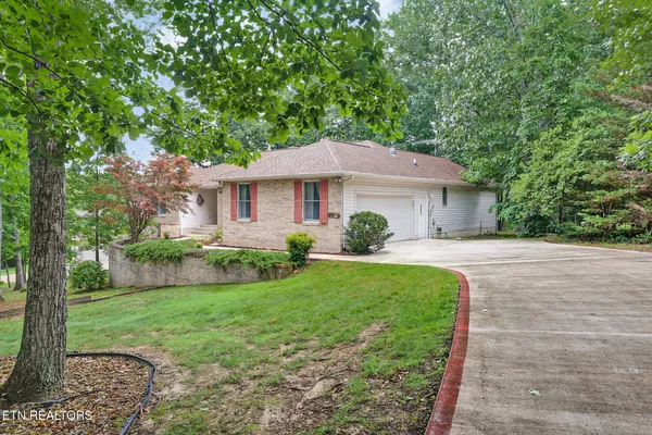 Property Slideshow image 3 of 37 | 42 havenridge pl, Crossville, TN, 38558