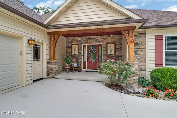 Property Slideshow image 3 of 48 | 26 dylan ln, Crossville, TN, 38558