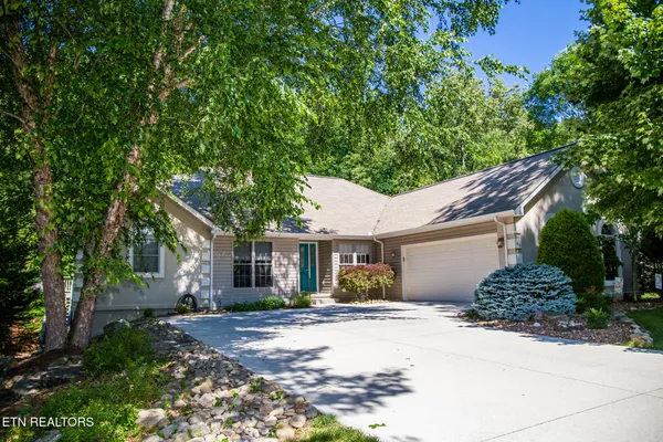 Property Slideshow image 2 of 58 | 169 forest view dr, Crossville, TN, 38558